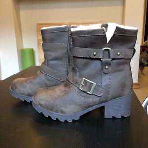 Bearpaw boots